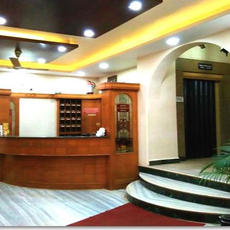 Hotel Rajwada International Belgaum Exteriör bild