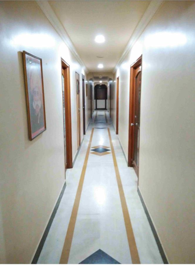 Hotel Rajwada International Belgaum Exteriör bild