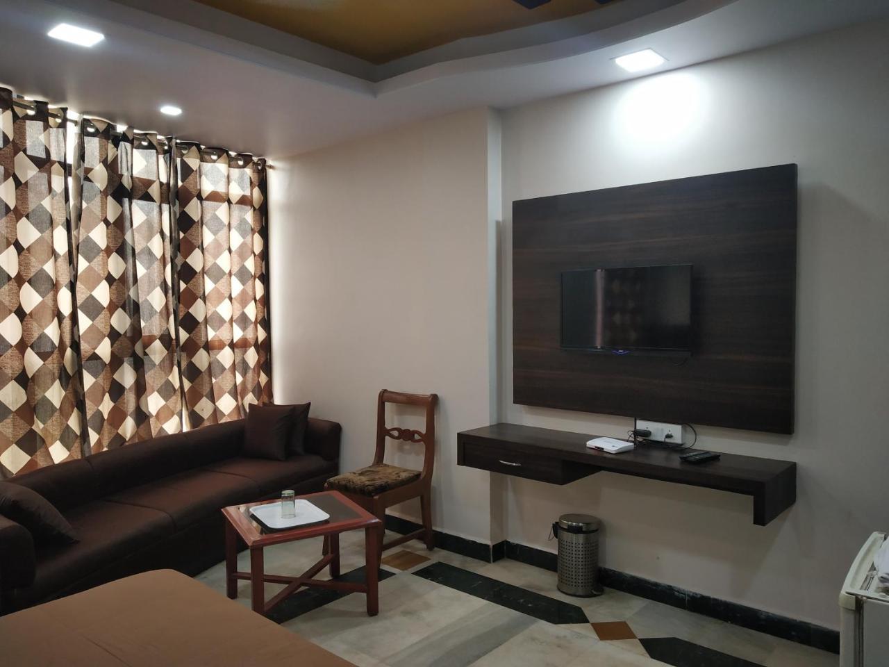 Hotel Rajwada International Belgaum Exteriör bild