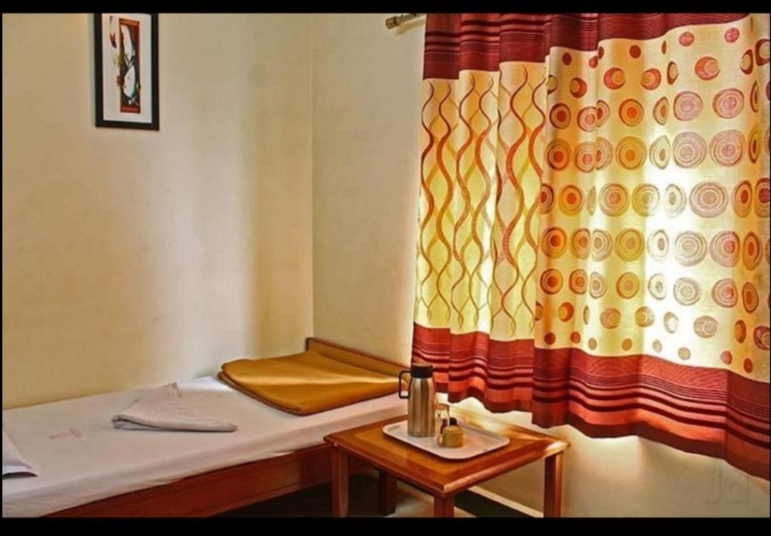 Hotel Rajwada International Belgaum Exteriör bild